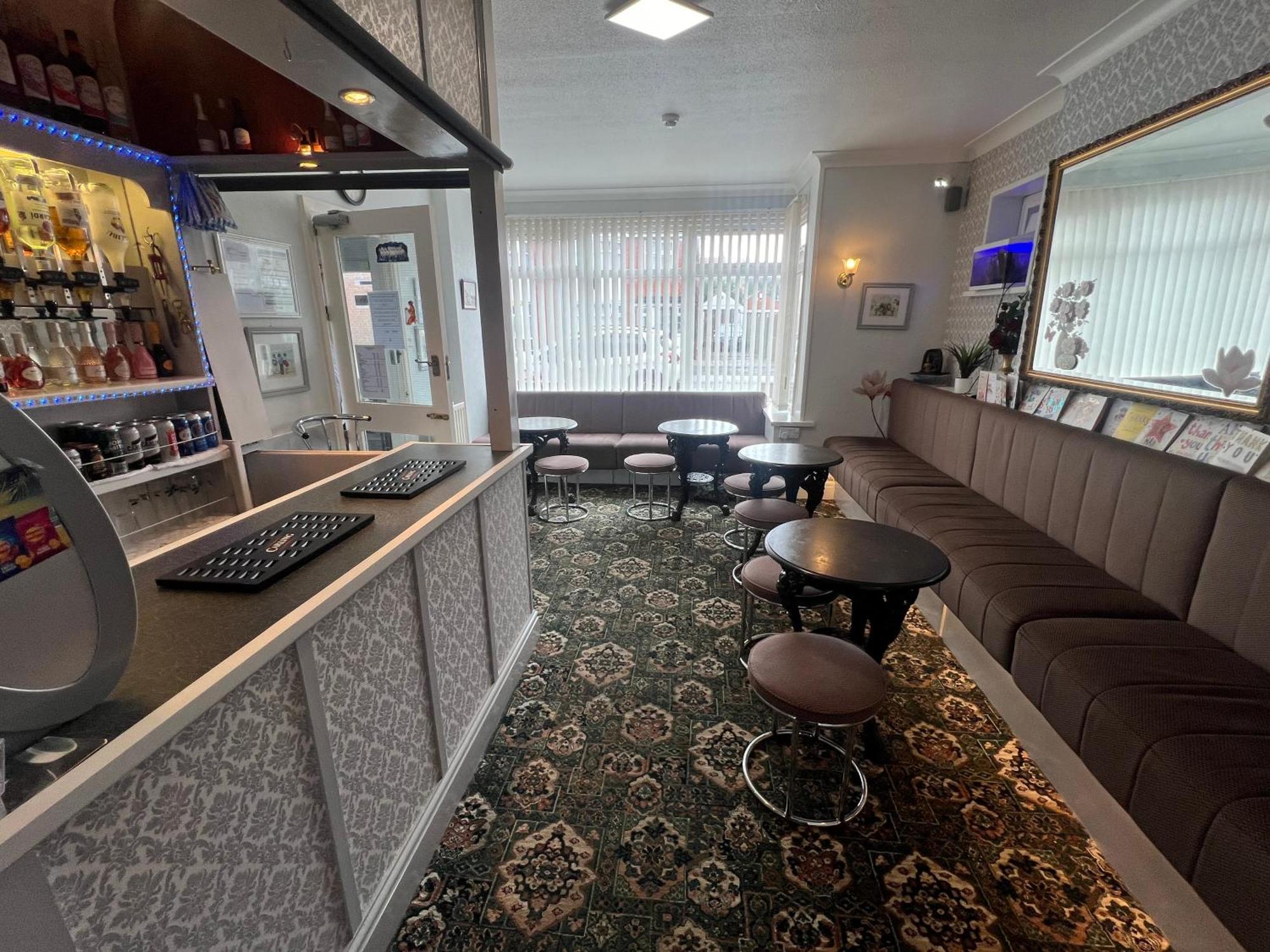 The Northdale Hotel Ltd Скегнесс Экстерьер фото
